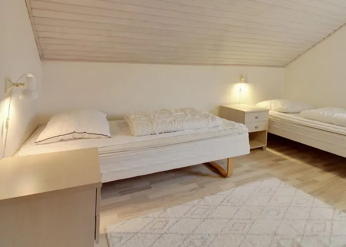 Tinna - 2-3km From The Sea By Interhome