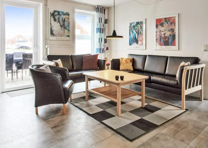 Tinna - 2-3km From The Sea By Interhome *